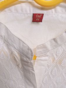 Beautiful White Pure Cotton Kurta With embroidery