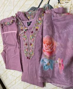 Embroidered Kurta Set With Organza Duptta