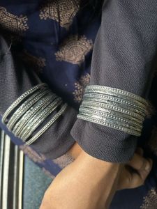 Oxidised beautiful pattern engraved bangle set