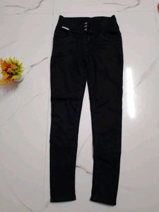 🏷️Black Women denim