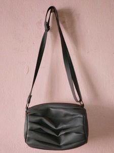 Sling Bag✨