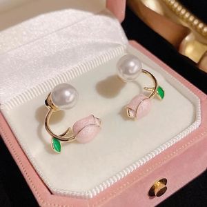 Tulip Pearl Earrings