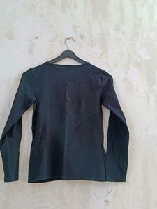 BLACK T SHIRT