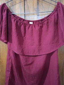 Maroon Off Shoulder Top❤️