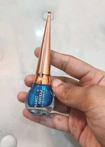 Sparkling Blue Glitter Eyeliner