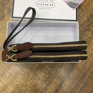 COACH Small Wristlet in Signature Canvas WD BOX