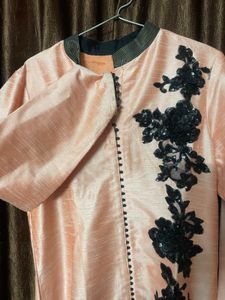 Elegant Pink Embroidered Kurta
