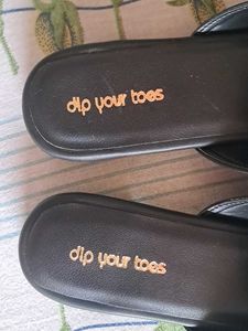 Black CHAIN Loop Mules ( NO BOX )