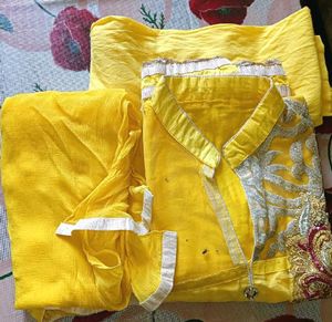Embroidered 🪡 Kurta yellow 💛
