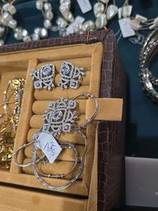 Silver Zirconia Pendant Set