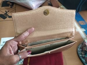 New Hand Clutch 2 In 1 From Much More