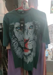 Lion Graphic T-Shirt