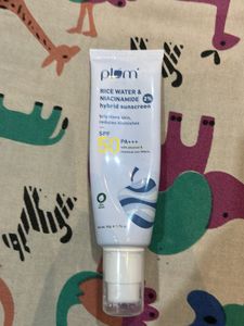 Plum Dew-it-light Gel Cream And Free Sunscreen