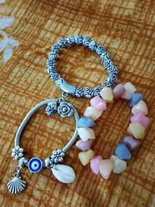Bracelet At Low Price ......,,⭕