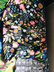 5 Girls Shorts