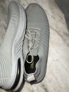 Sports Shoes