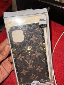 LV iPhone 11 Cover