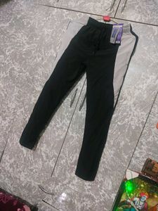 Sports wear tights