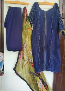 STITCHED BEAUTIFUL SUIT WITH THREAD DESIGN ON KURt