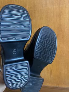 BUCKLE FUR LOAFER BRAND NEW Size 36