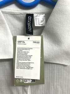 H&amp;M White Ribbed Polo Top