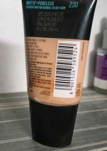 Maybelline Fit Me Foundation and bangles set
