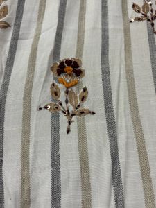 Beautiful Cotton White Kurti With 2 Pockets