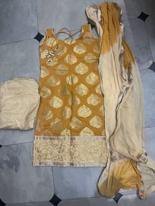 Gold Kurtha Set