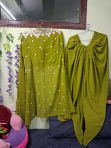 Elegant Green Dhoti Pant Set 40 size side jib adju