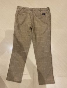 CLASSIC FIT PANTS