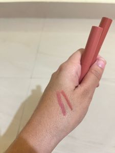 Maybelline Lip Crayon- Lead The Way, Enjoy Th View