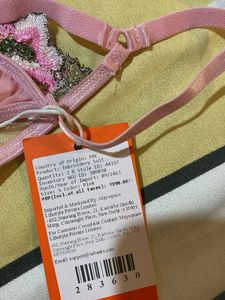 Urbanic lingerie set of 2