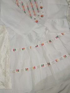 White Embroidered Mini Kurta