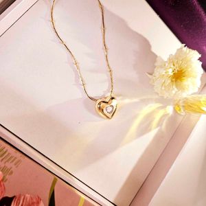 Gorgeous Chunky Golden Heart Pendant Necklace