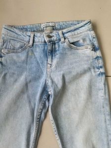 Light Blue Fades With Ripped Pattern Pants