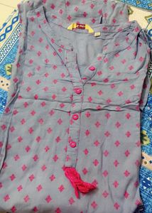 a beautiful kurta with stole