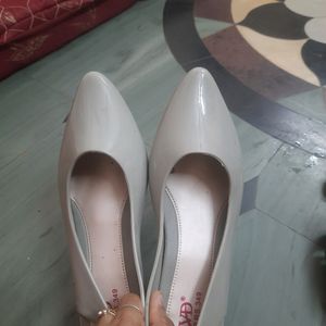Hardly Worn Water Proof Shoes UK 39