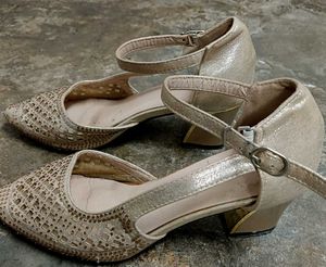 Cover Heels at Affordable Price
