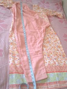 Pakistani Straight Kurti Pant Set.