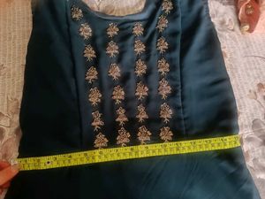 Beautiful Dark Green Sleeveless Gown For Party