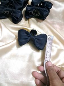 Bow Clutcher