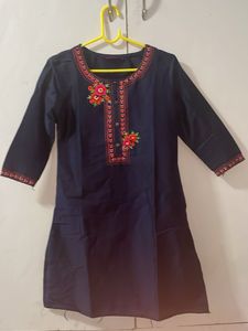 Floral Embroidered Kurta