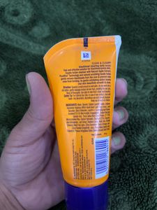 Clean &amp; Clear Blackhead Clearing Scrub