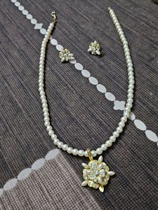 Pearl Necklace &amp; Earring Set