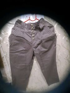 Womens One Fourth Cargo Pants