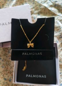 Palmonas Bow Necklace