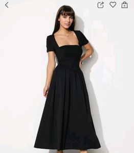 Elegant Black Midi Dress