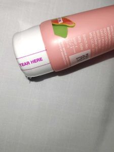 Plix Guava Glow Juicy Cleanser - 100ml