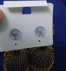 Gorgeous Gold-toned Jhumka Earrings