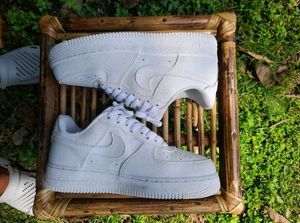 Nike Air Force 1 Triple White – Size 6